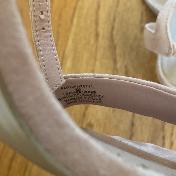 Steve Madden Faith Suede Ankle Strap Heel. Size 8. - Picture 11 of 11